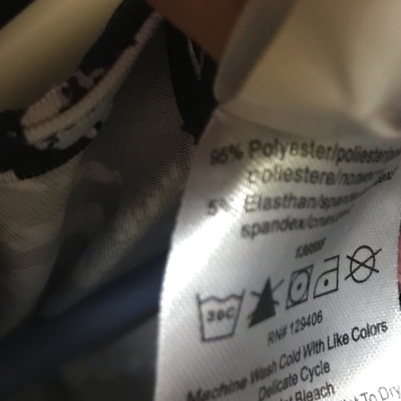 Chevron black & white elastic waist romper gold buttons sleeveless stretchy - Picture 7 of 7